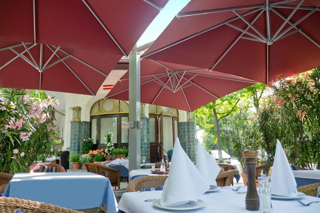 Sonnenschirm Amalfi Quadro Rot Quadratisch Restaurant