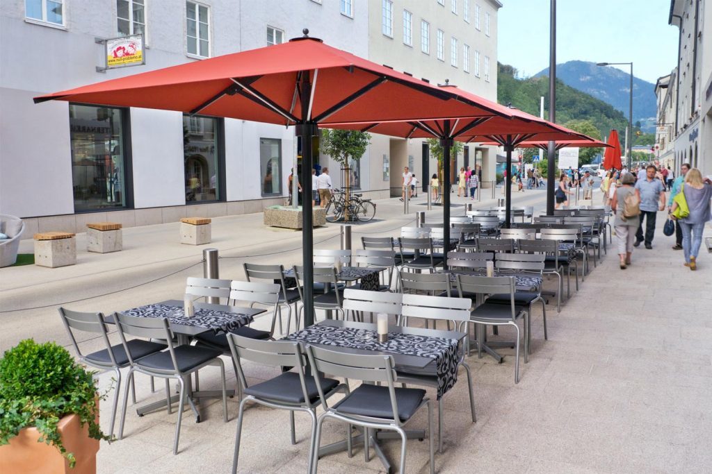 Sonnenschrim Big Ben Gastroschirm Restaurant quadratisch rot mit Beleuchtung